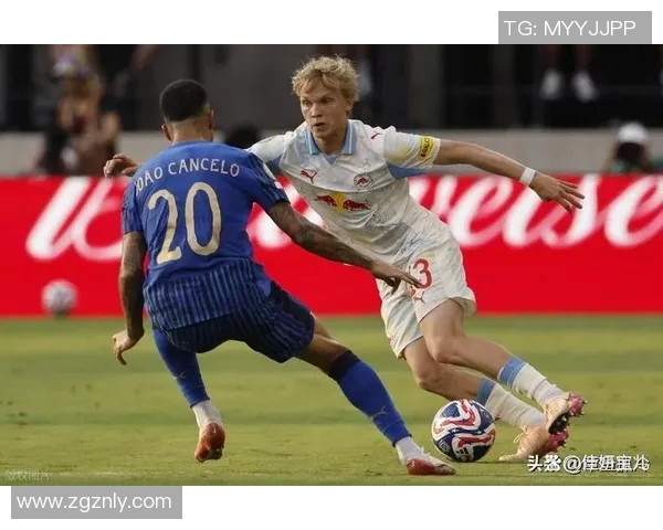 足坛风云再起：全球足球强队争锋激战，明星球员挑战极限，赛事高潮迭起